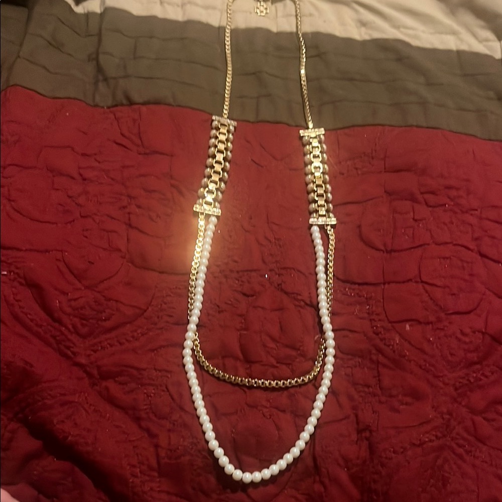 Vintage Ann Taylor Elegant Gold and Pearl styles on a Necklace